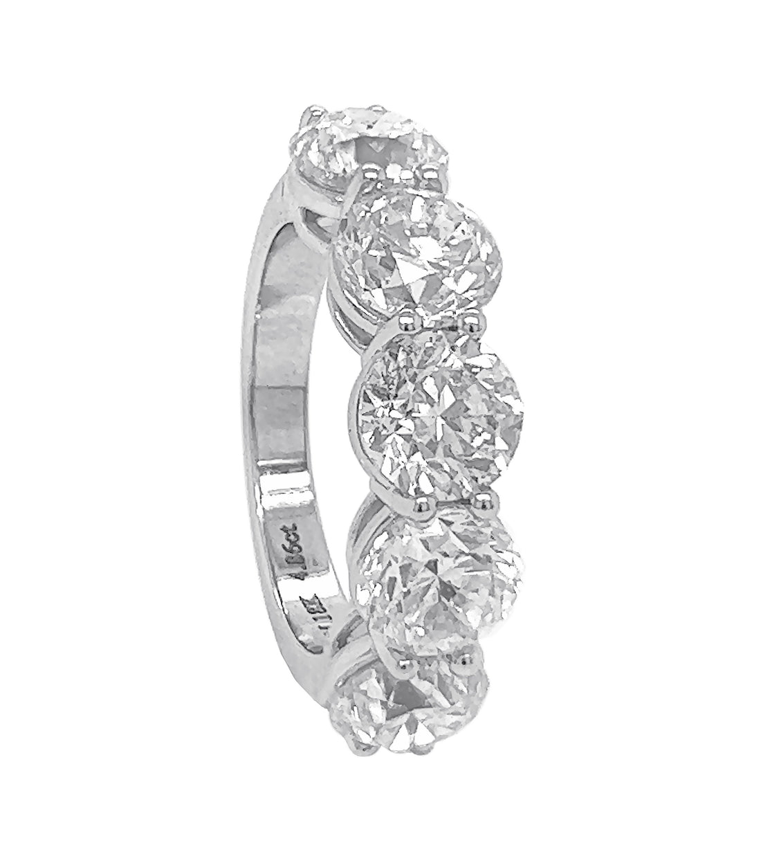 18kt White Gold Diamond Band