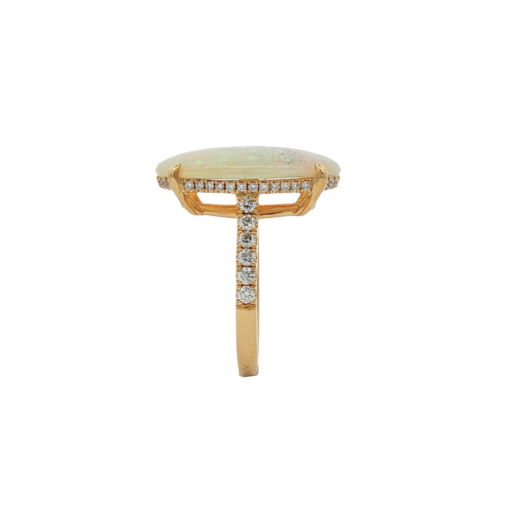 18kt White Gold Diamond And Opal Ring