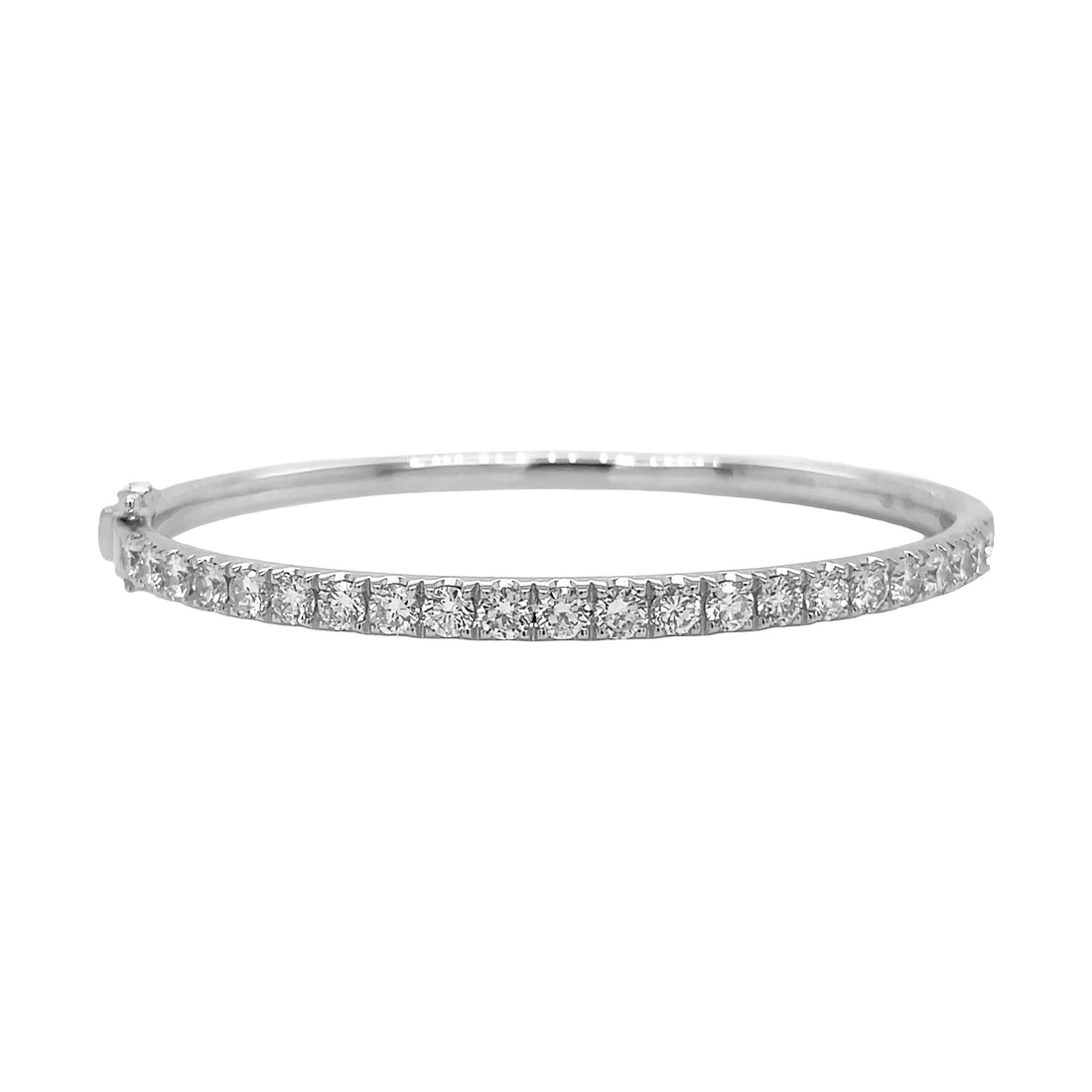 18kt White Gold Diamond Bangle