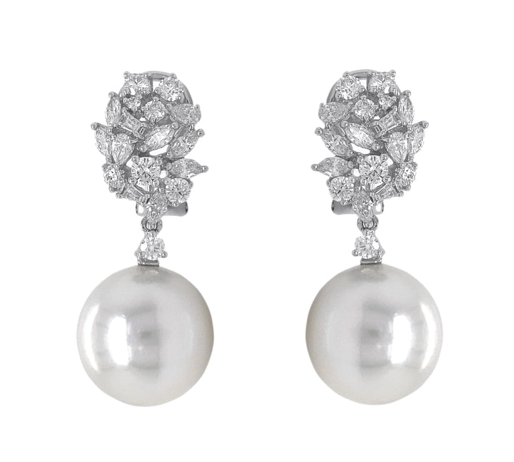 18kt White Gold Diamond and Pearl Earring