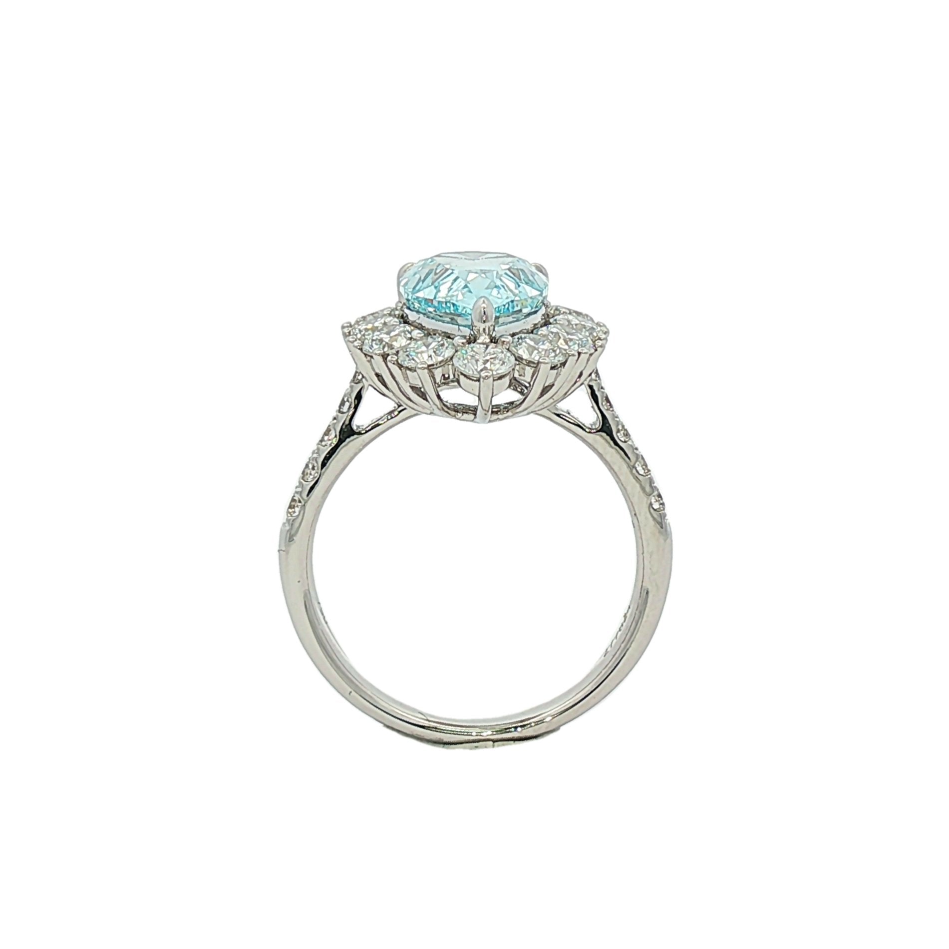 18kt White Gold Lab Diamond Ring