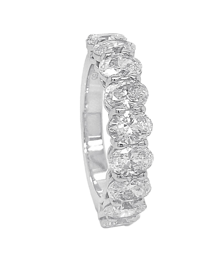 18kt White Gold Diamond Band