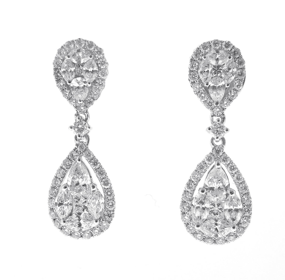 18kt White Gold Diamond Dangling Earrings