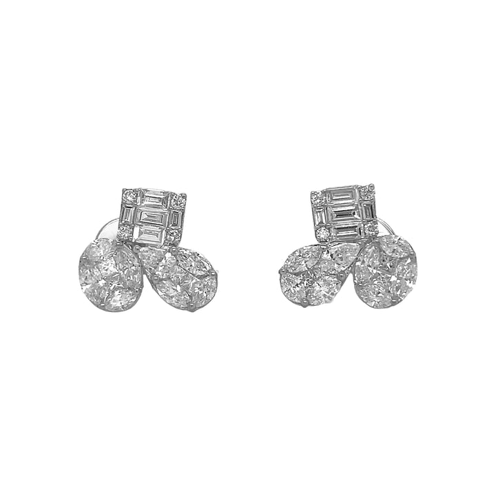 18kt White Gold Diamond Earrings
