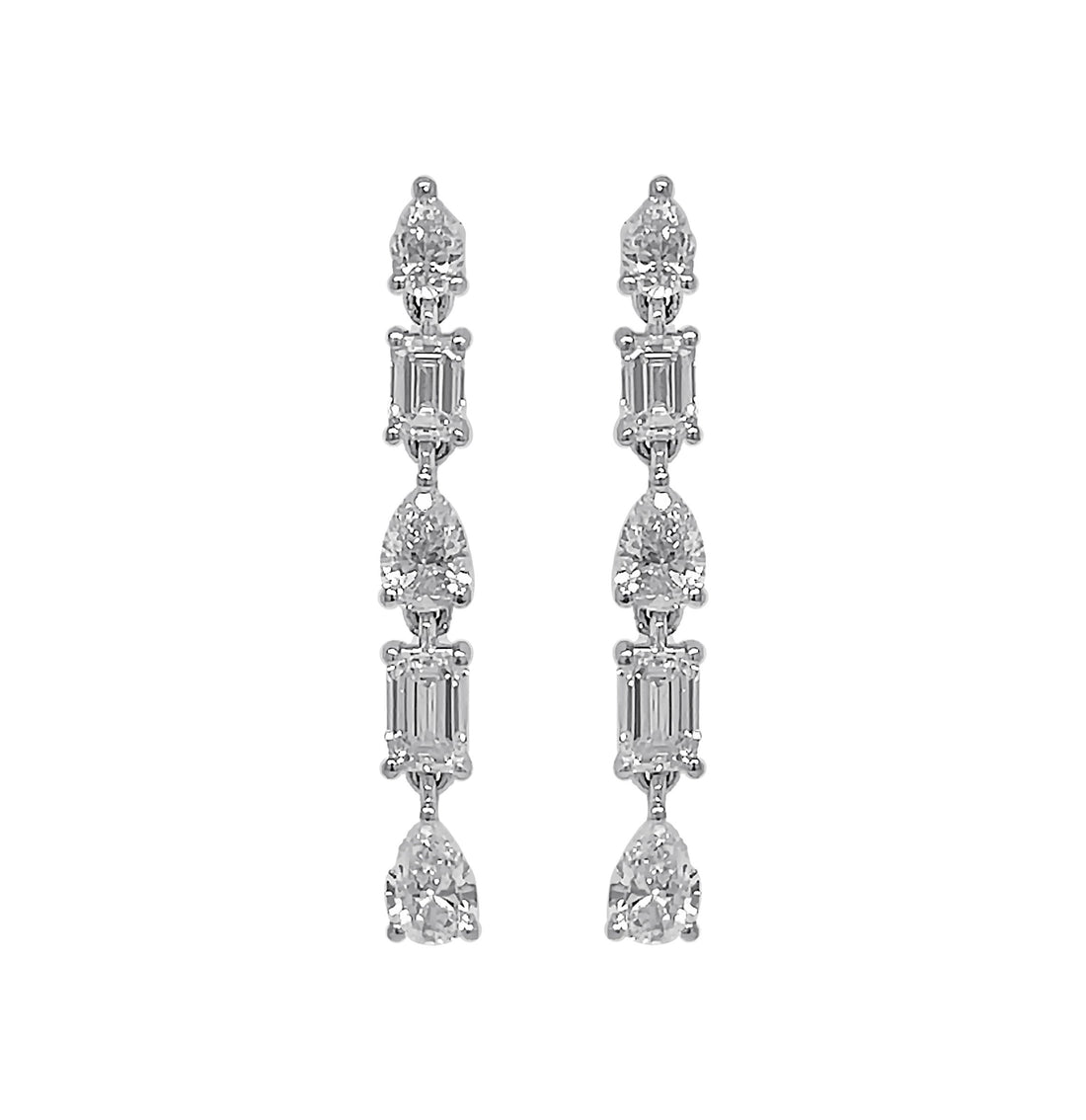 18kt White Gold Diamond Earrings