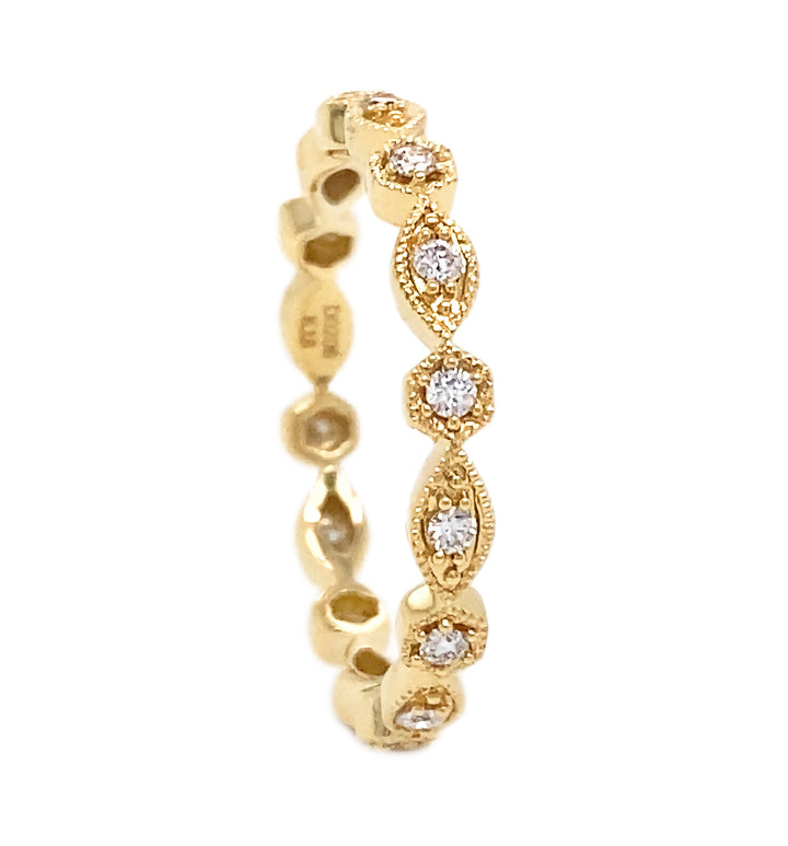 18kt Yellow Gold Diamond Band