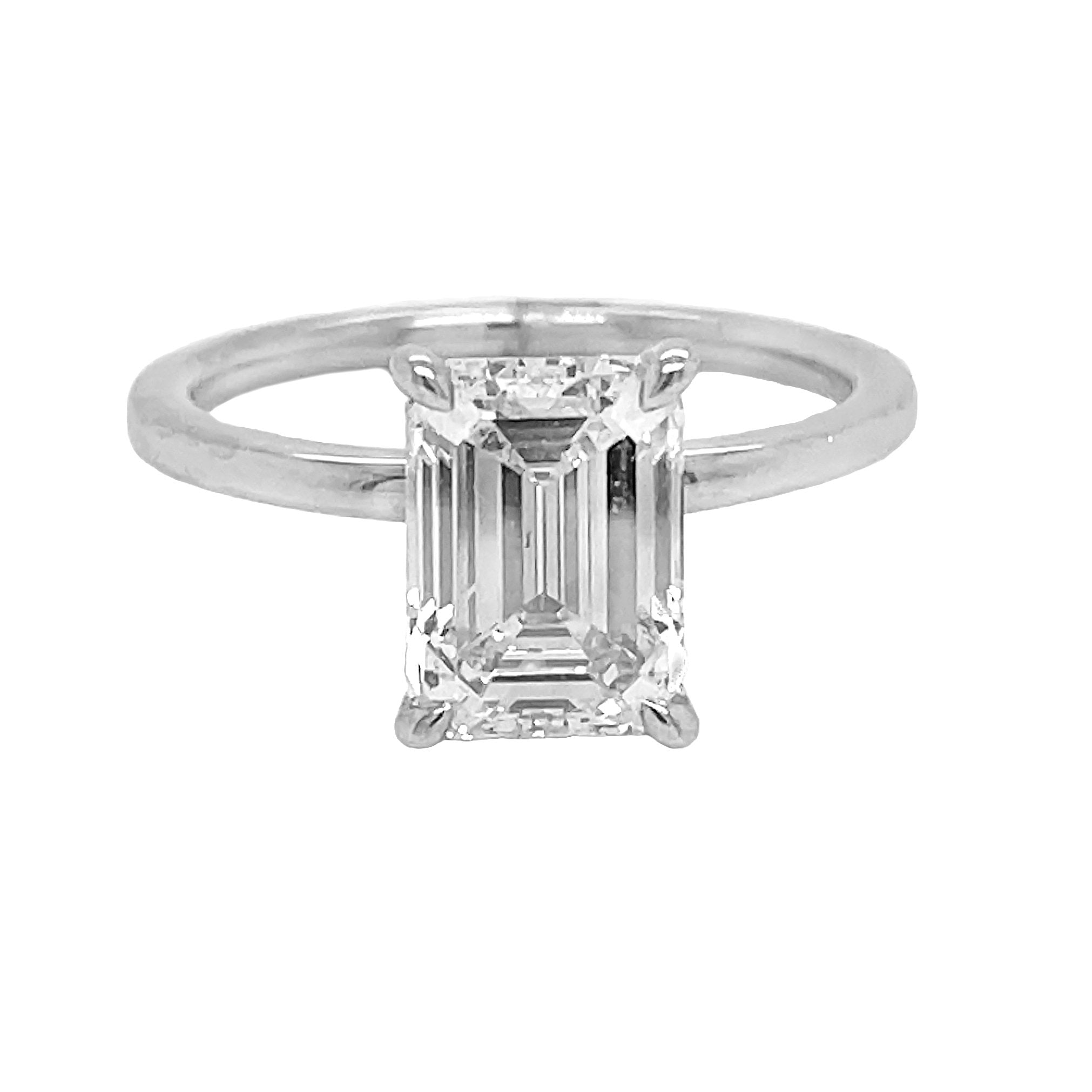 18kt White Gold Diamond Ring