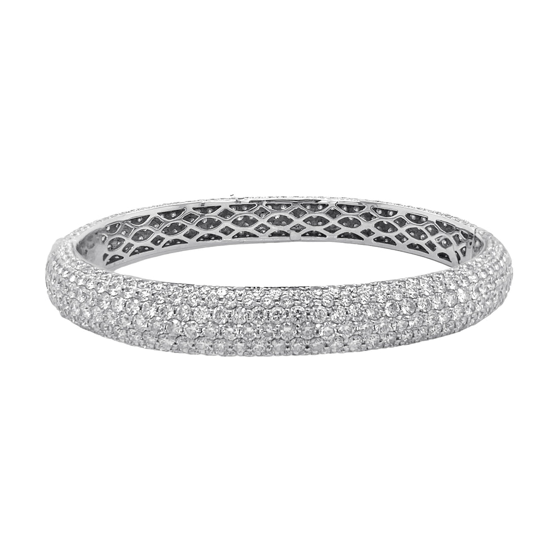 18kt White Gold Diamond Bangle