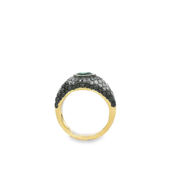 18kt Yellow Gold Diamond And Green Emerald Ring