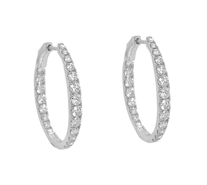 18kt White Gold Diamond Earrings