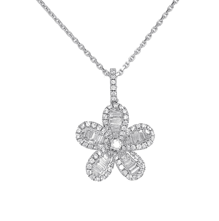 18kt White Gold Diamond Flower Pendant