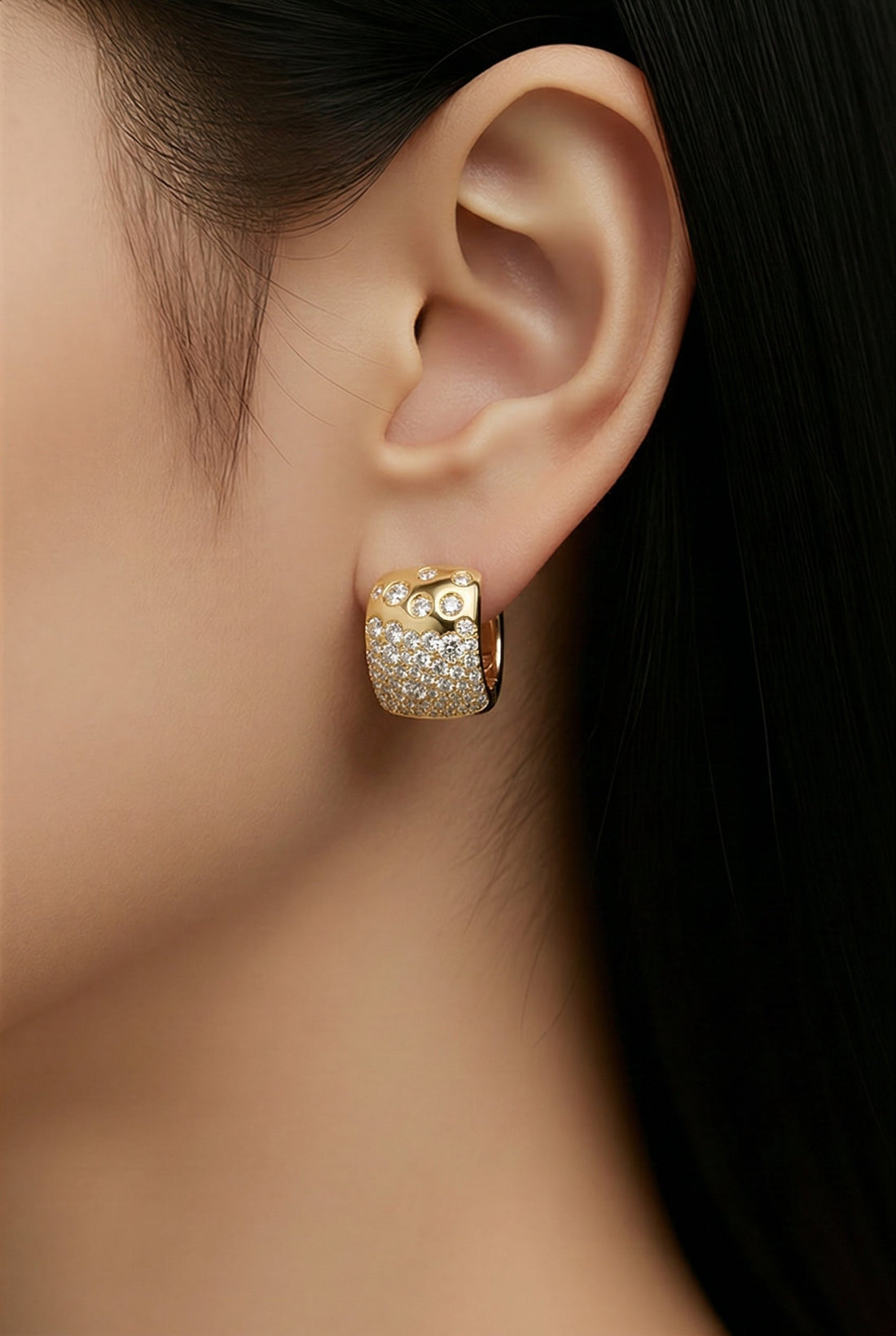 18kt Yellow Gold Diamond Huggie Earrings