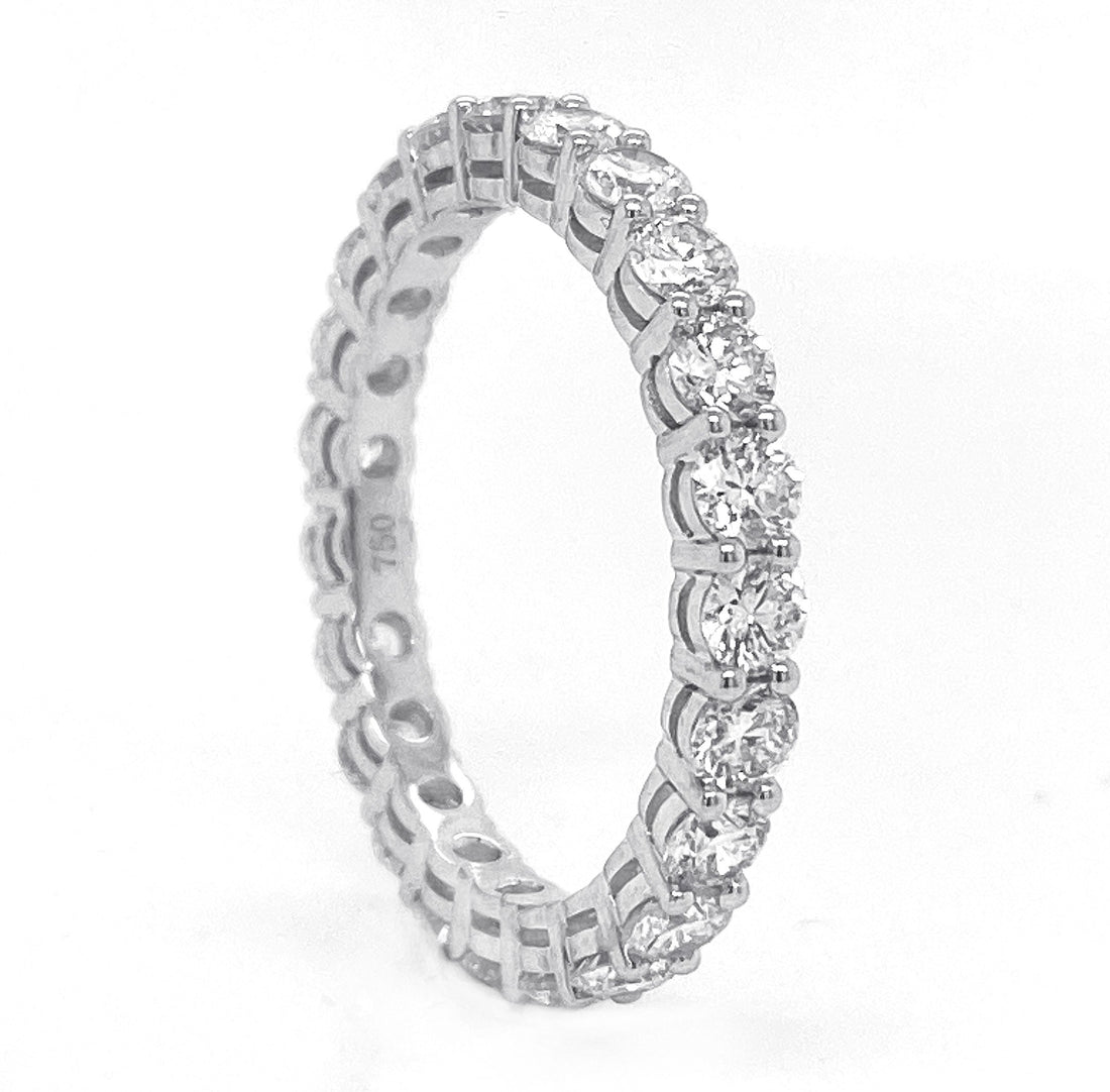 18kt White Gold Diamond Eternity Band