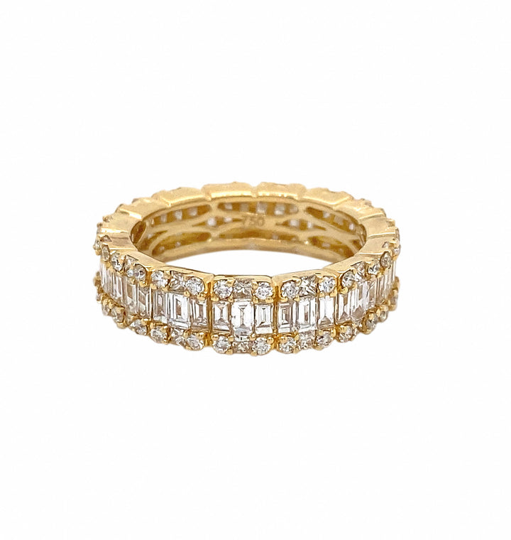 18kt Yellow Gold Diamond Band