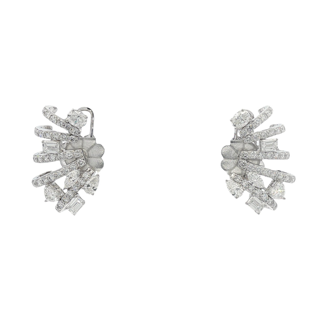 18kt White Gold Diamond Earrings