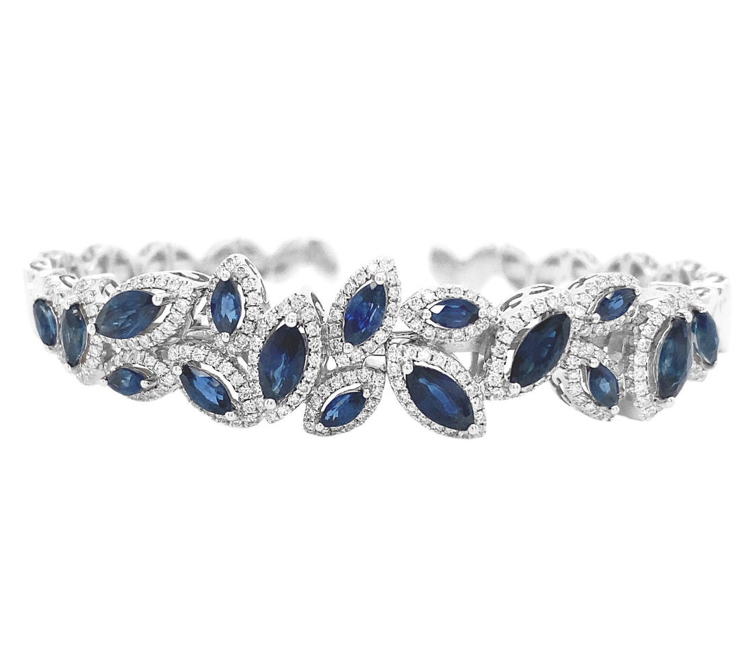 18kt white gold and sapphire bangle