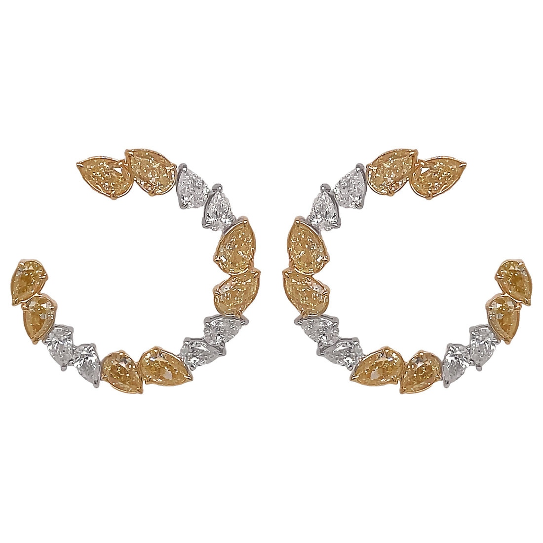 18kt White And Yellow Gold Diamond Earring