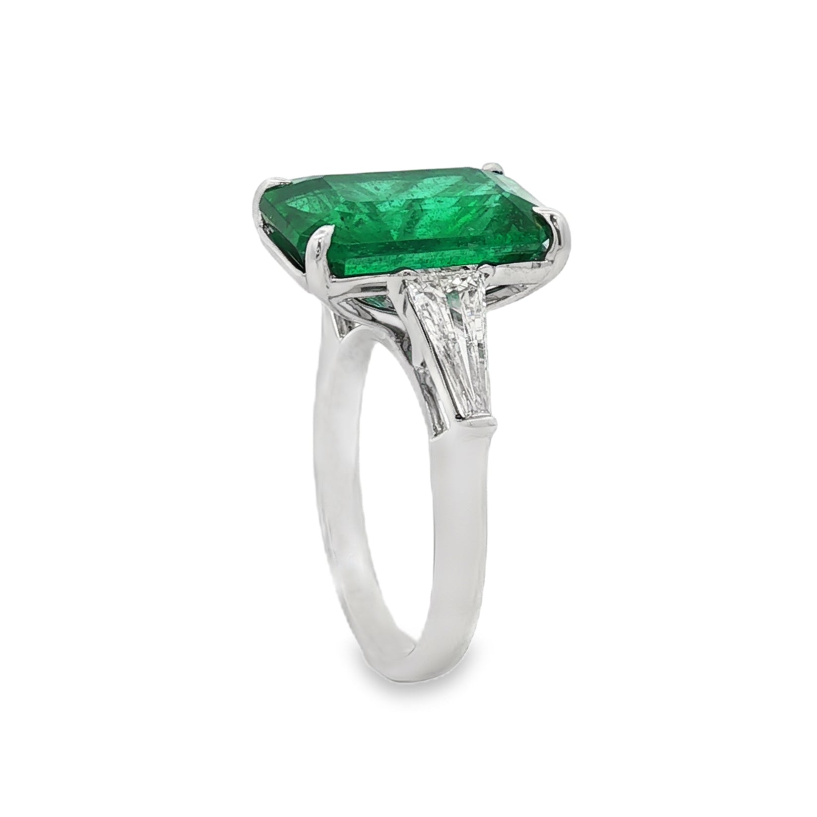 18kt White Gold Diamond And GIA Certified Green Emerald Ring