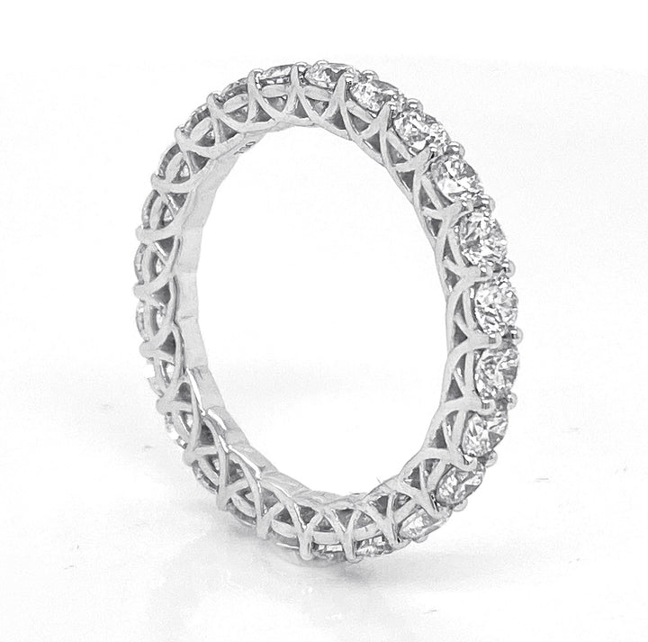 18kt White Gold Diamond Eternity Band