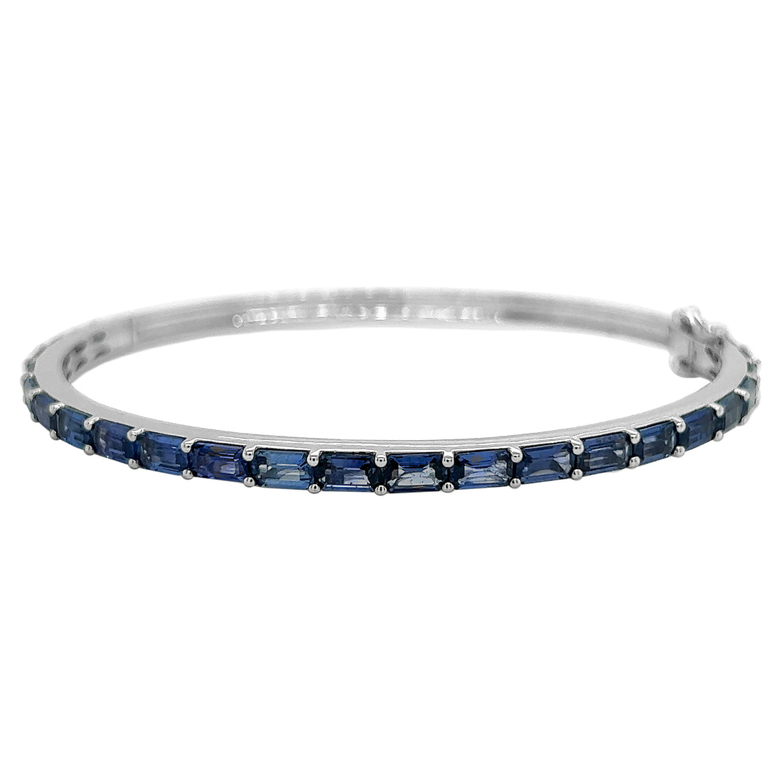 18kt White Gold Sapphire Bangle