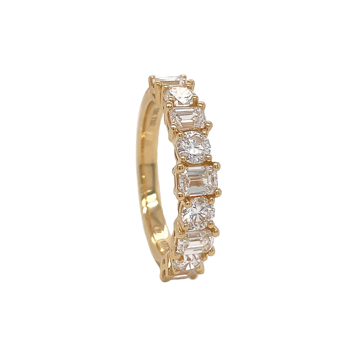 18kt Yellow Gold Diamond Band