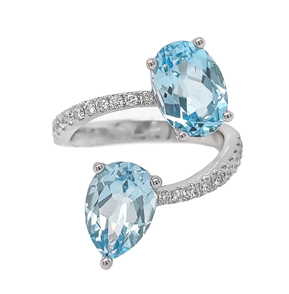 18Kt White Gold Diamond & Turquoise Ring