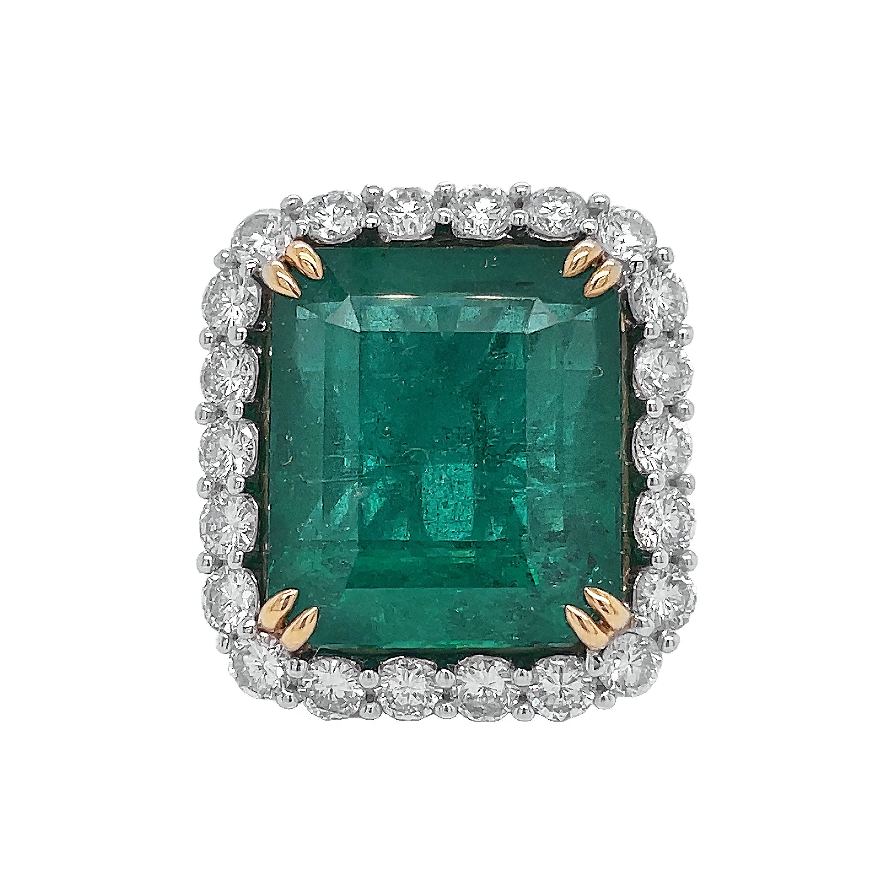 18kt White Gold Diamond and Green Emerald Ring