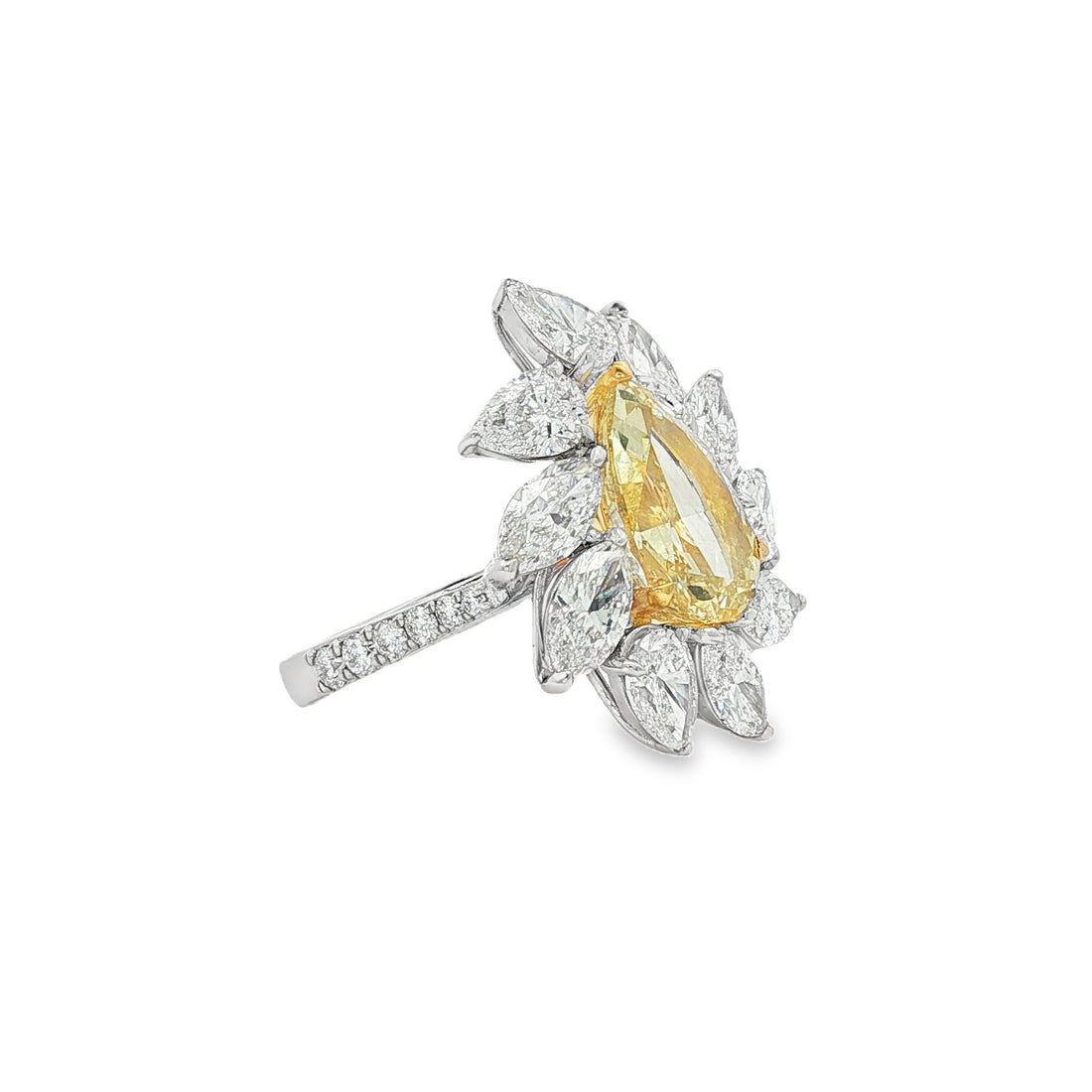 14kt White Gold Lab Diamond And Yellow Diamond Ring