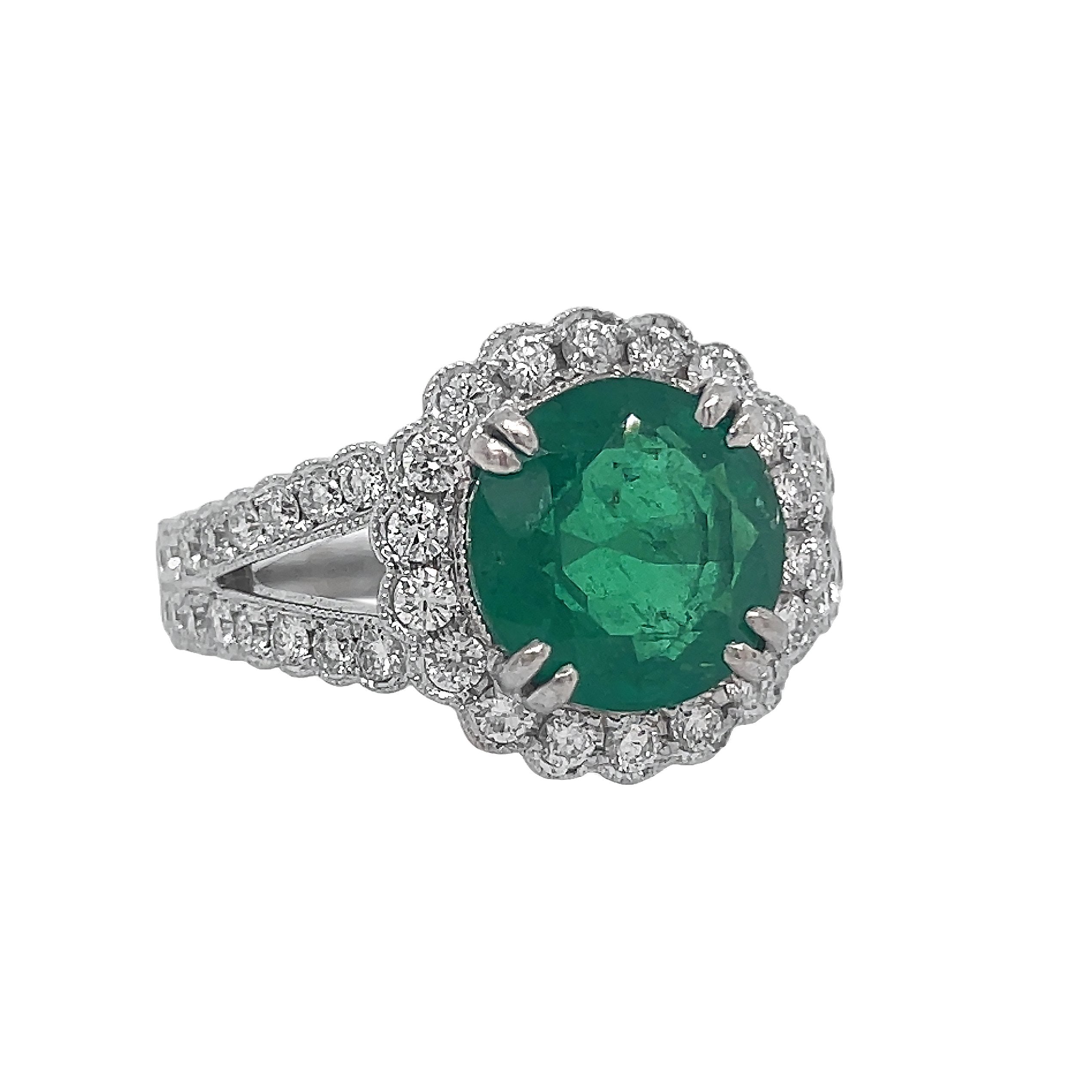 18kt White Gold Diamond and Green Emerald Ring