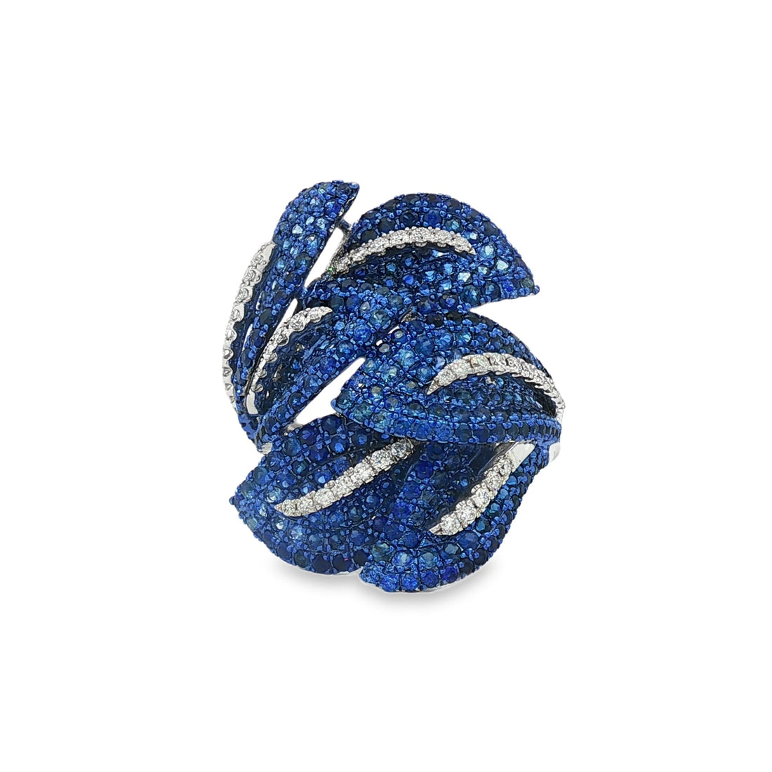 18kt White Gold Diamond And Blue Sapphire Ring