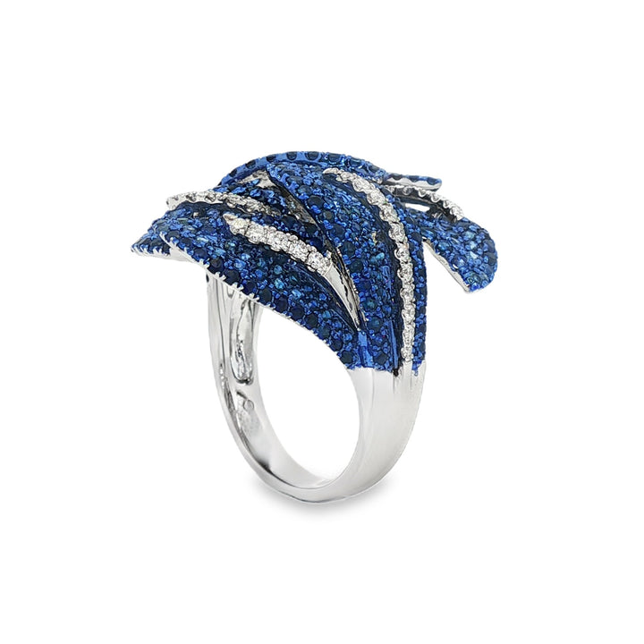 18kt White Gold Diamond And Blue Sapphire Ring