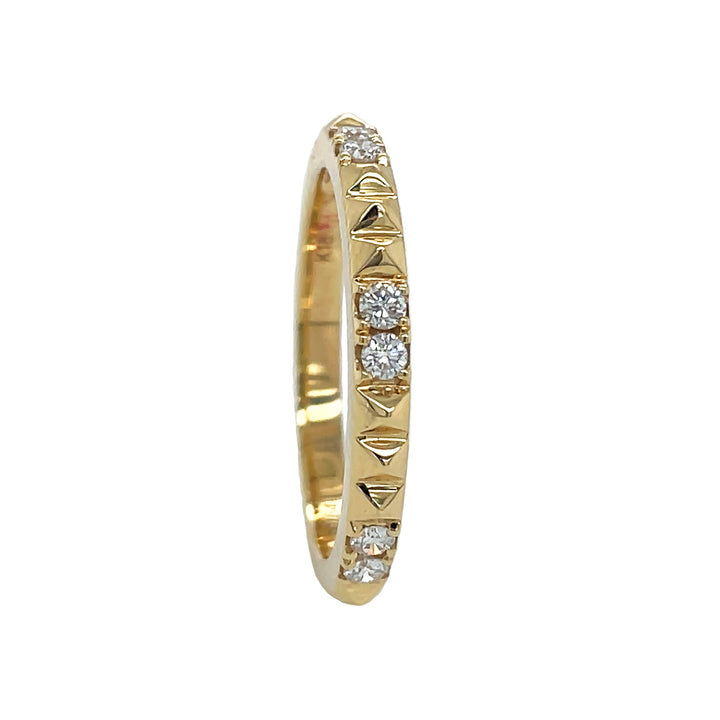 18kt Yellow Gold Diamond Band