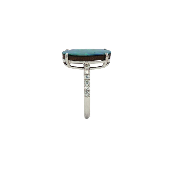 18kt White Gold Diamond And Opal Ring