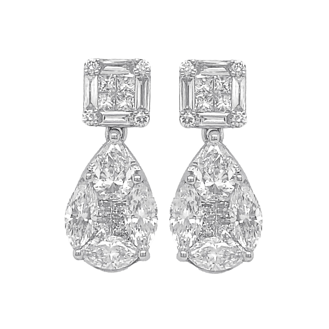18kt White Gold Diamond Earrings