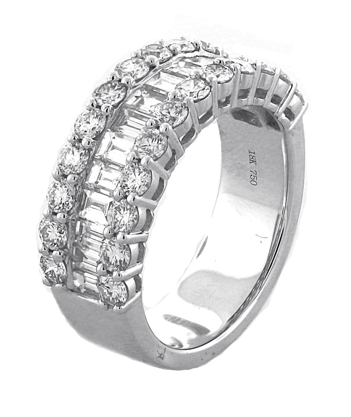 18kt White Gold Diamond Ring