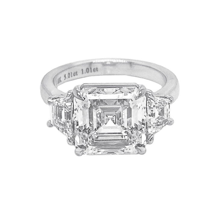 18kt White Gold Diamond Ring