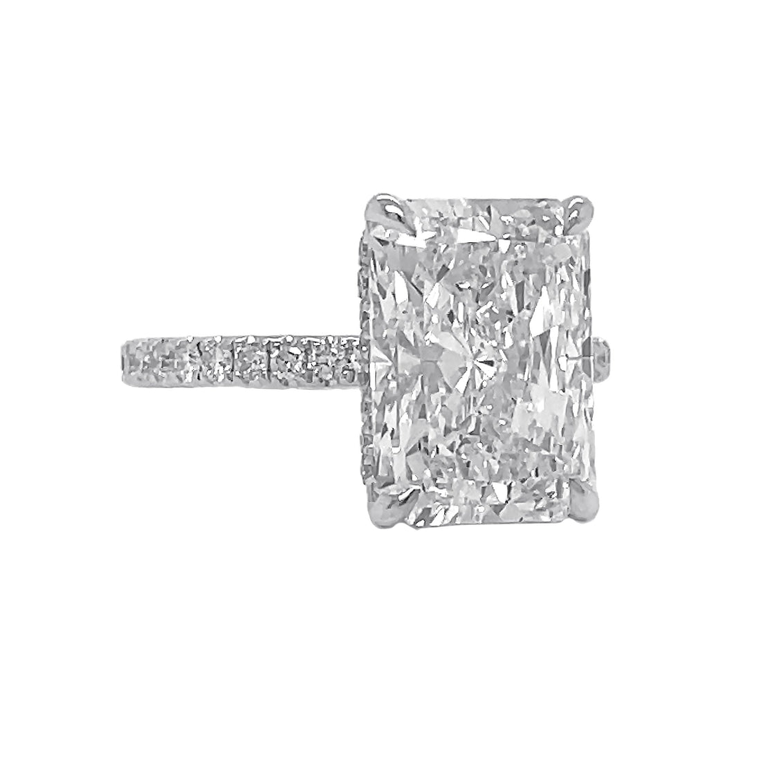 18kt White Gold Lab Diamond Ring