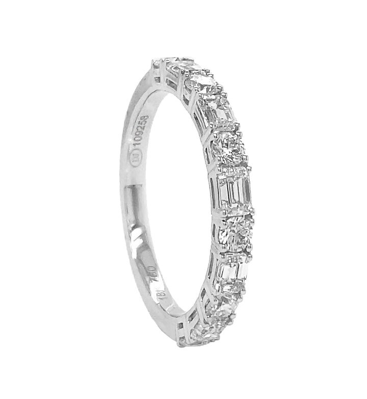 18kt White Gold Diamond Band