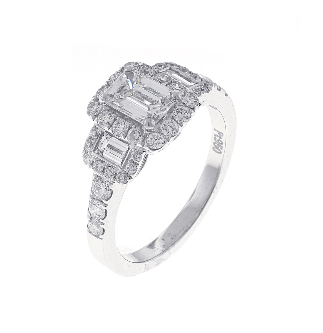 18kt White Gold Diamond Ring