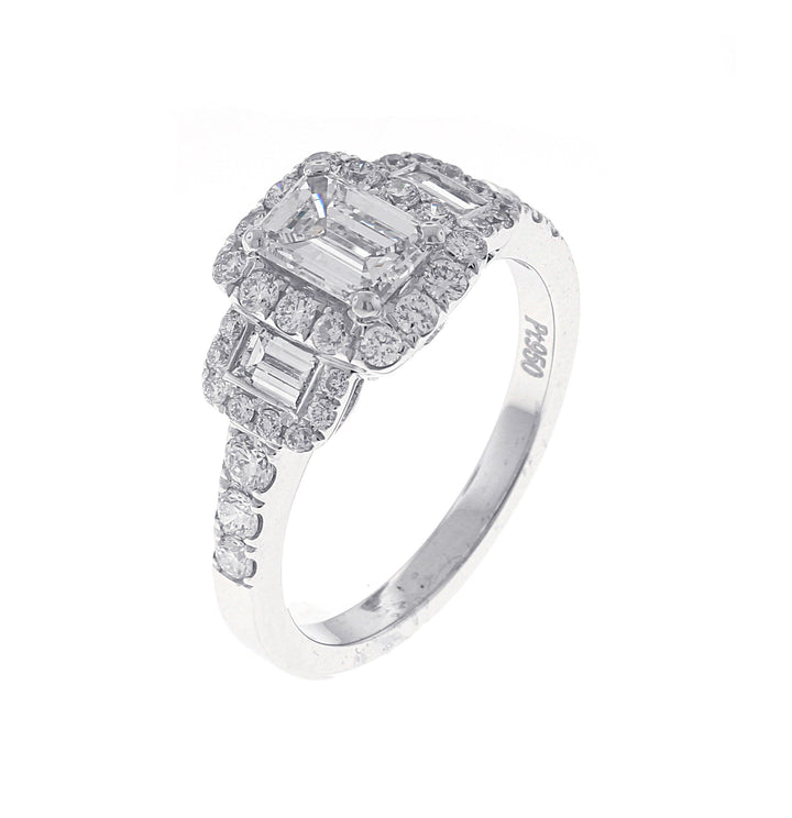 18kt White Gold Diamond Ring