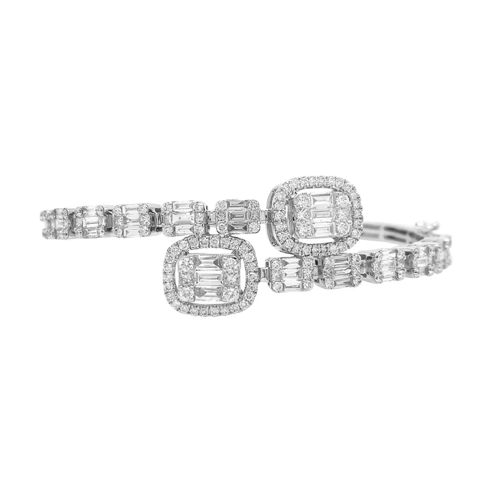 18kt White Gold Diamond Bangle