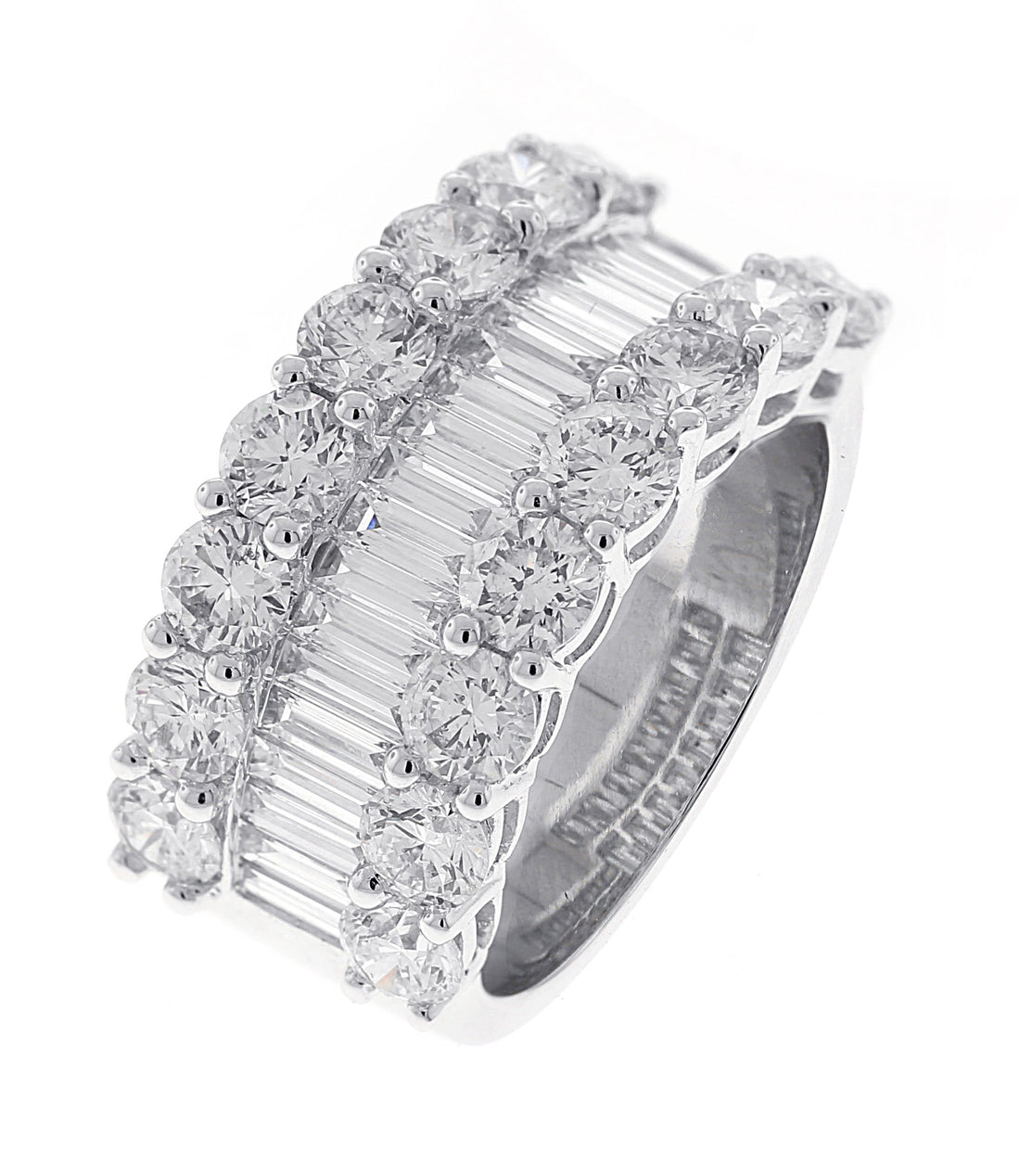18kt White Gold Diamond Band