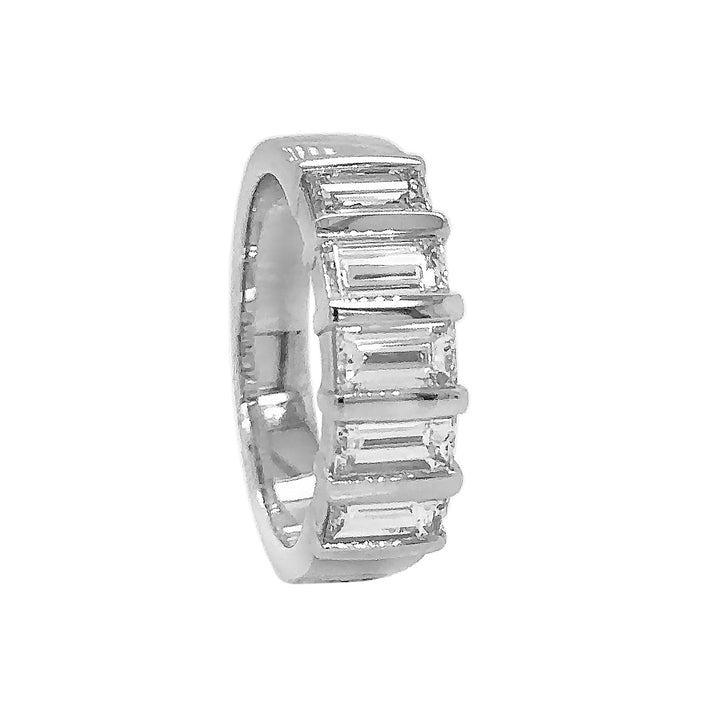 18kt White Gold Diamond Band