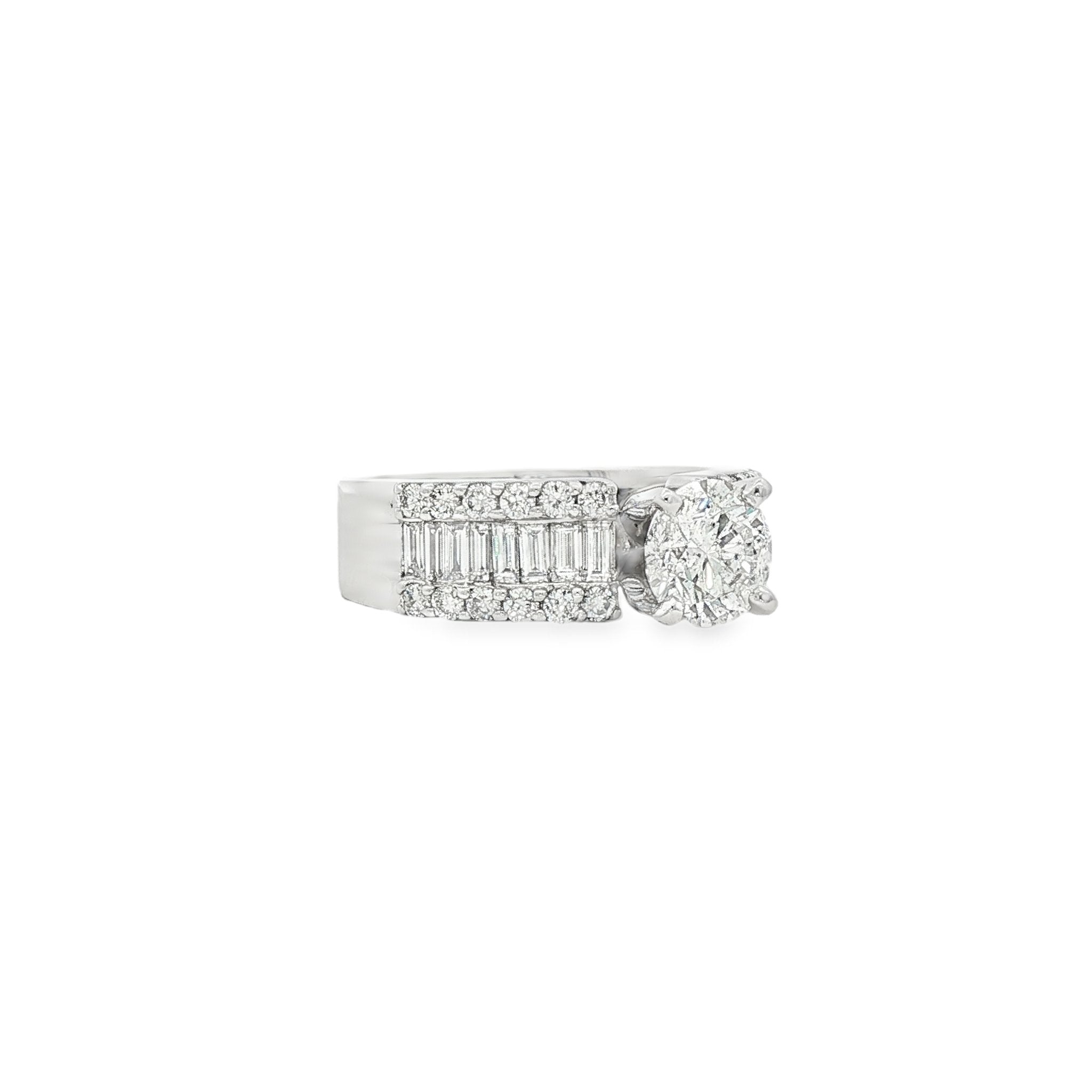 18kt White Gold Diamond Ring