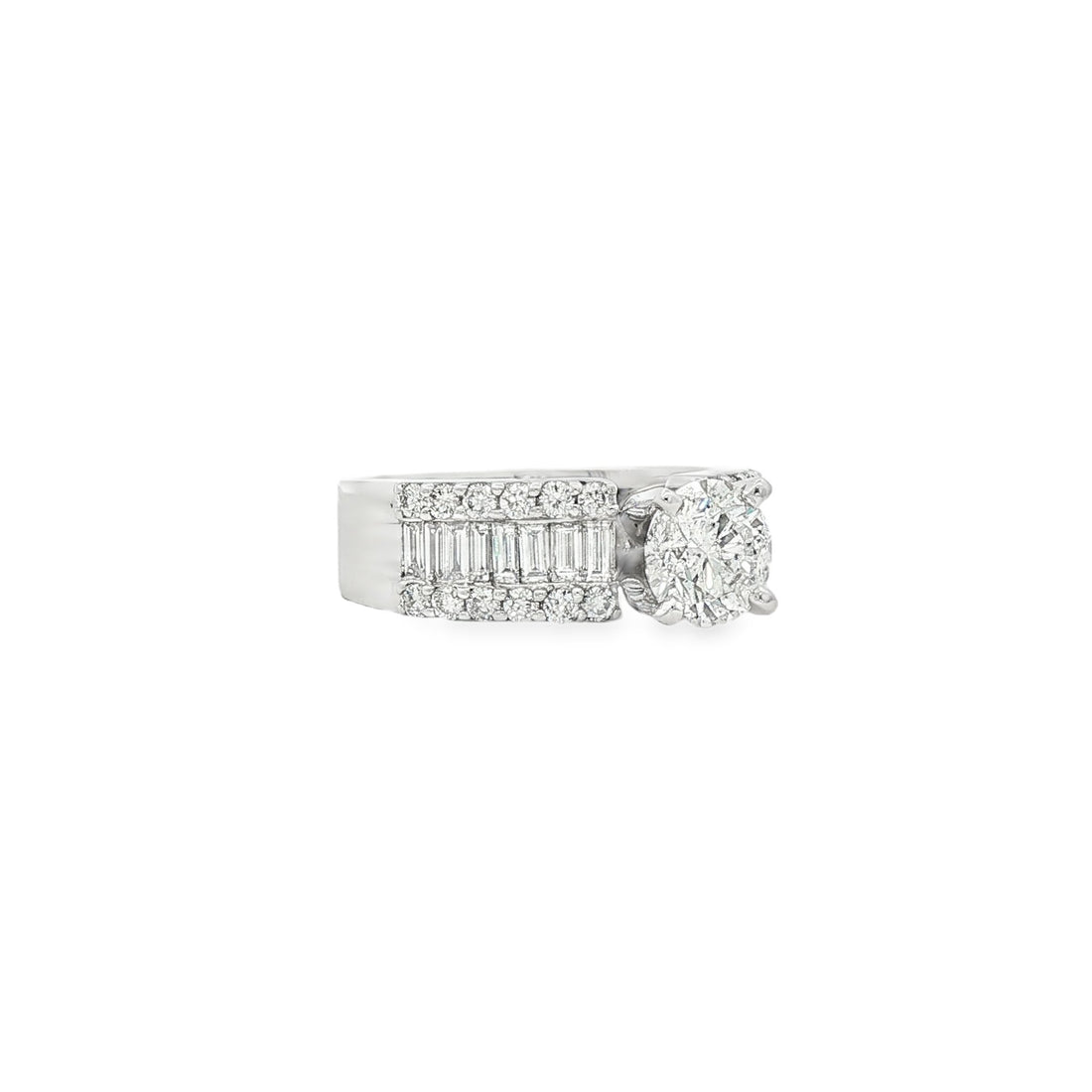 18kt White Gold Diamond Ring