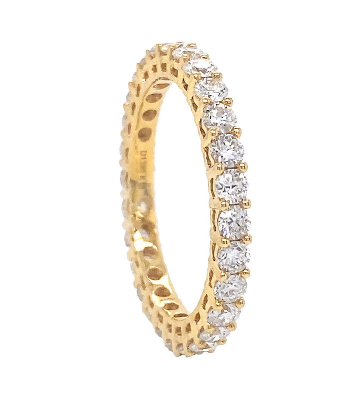 18kt Yellow Gold Diamond Band