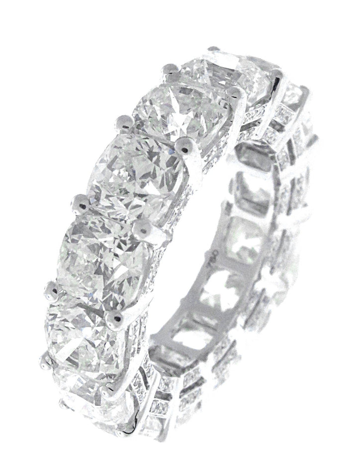 18kt White Gold Diamond Eternity Band