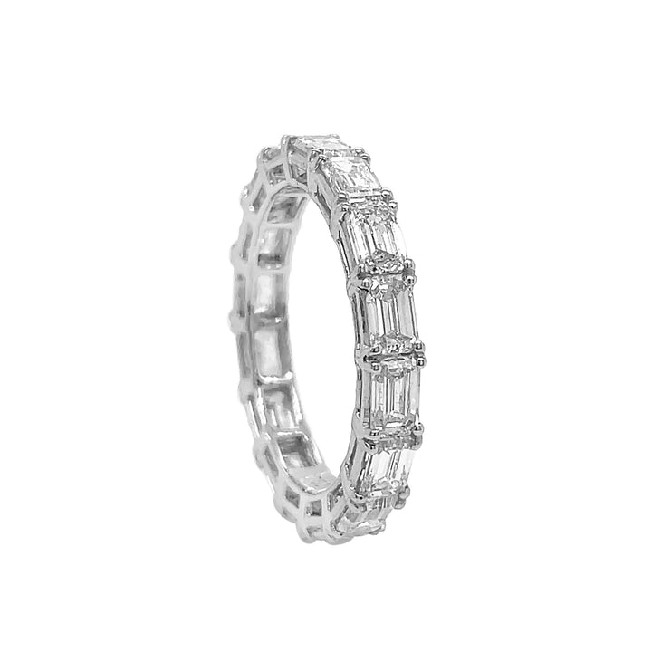 18kt White Gold Diamond Band