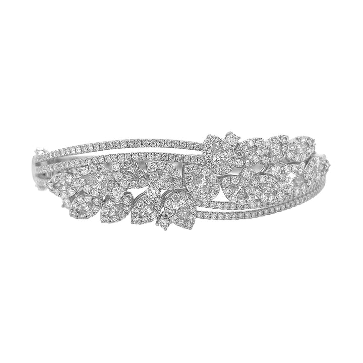 18kt White Gold Diamond Bangle