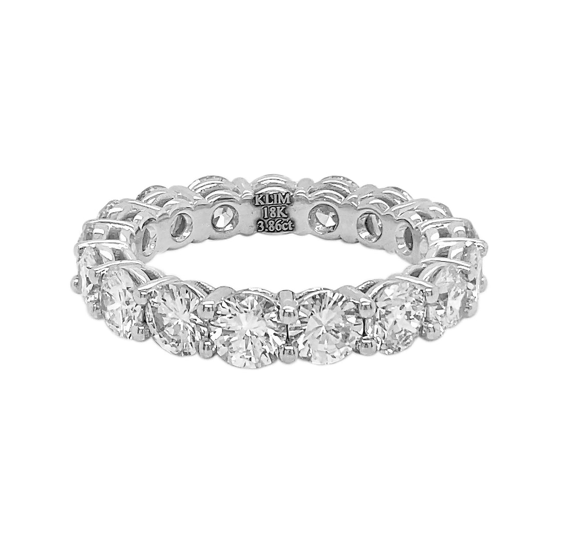 18kt White Gold Diamond Eternity Band